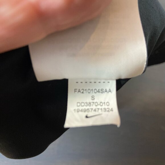 Nike Pro One-Shoulder Sports Bra – Black/White Geometric Print – Size Small - Picture 7 of 8